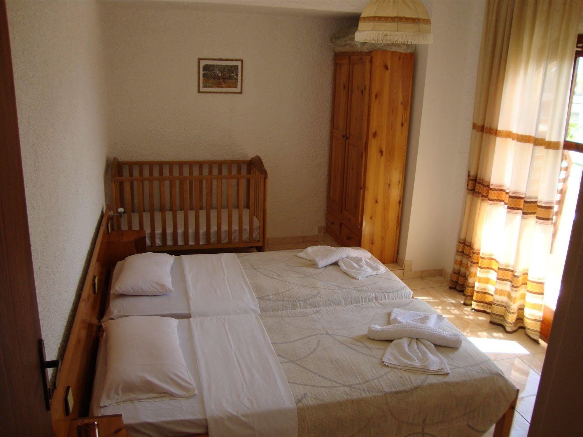 Lefka Kolymbari Exterior foto